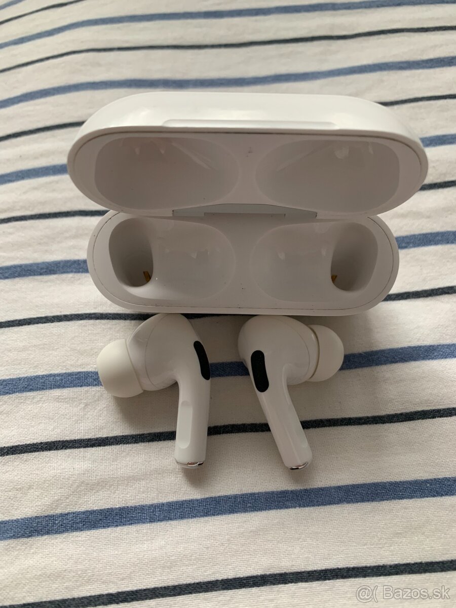 Apple AirPods Pro 1 - 3