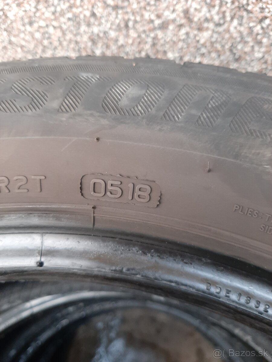 215/55R17 letné pneu,Brigestone - 3