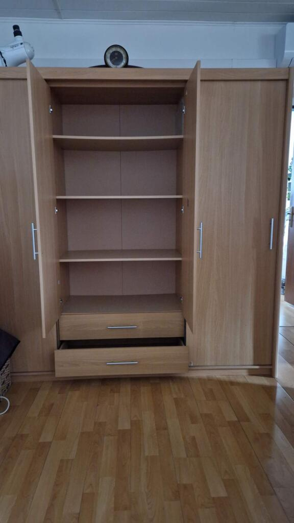 Šatníková skriňa - 3