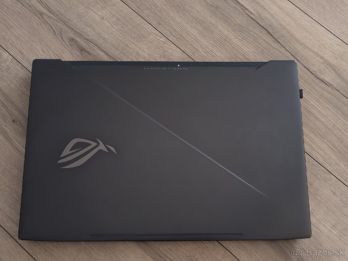 Predám herný notebook ASUS ROG Strix GL703GM - 3