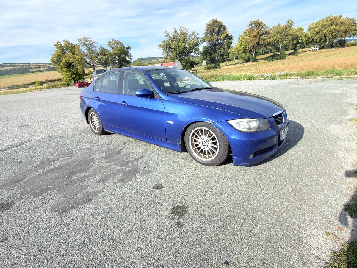 BMW e90 318d - 2006 - 3