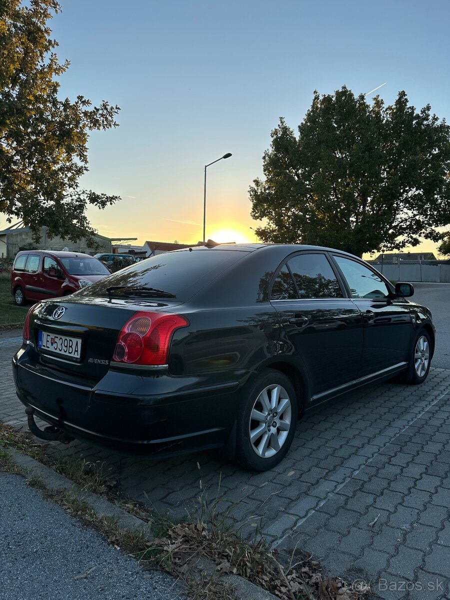 Toyota Avensis 1.8 - 3