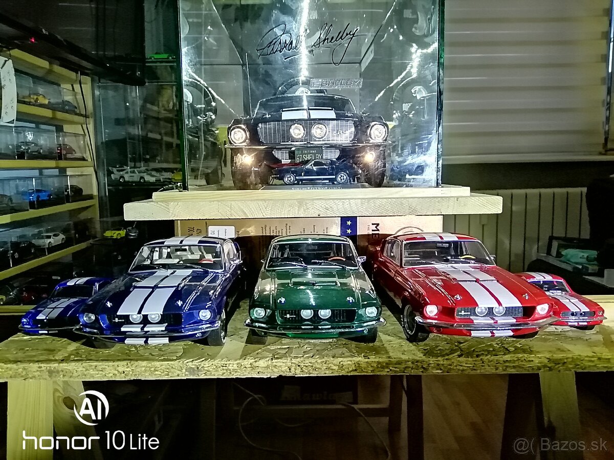 FORD MUSTANG 1:8 - 3