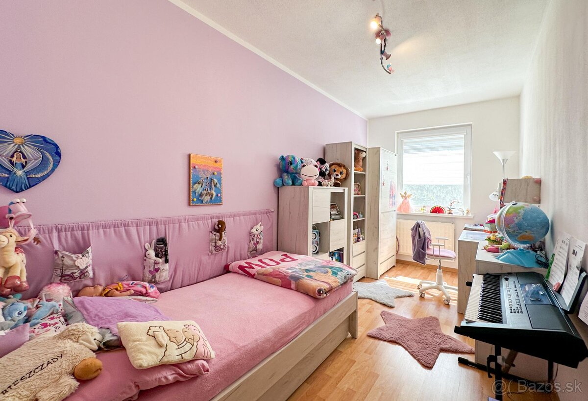 Krásny 4 izbový byt v meste Žarnovica (ul. F. Kráľa) - 3