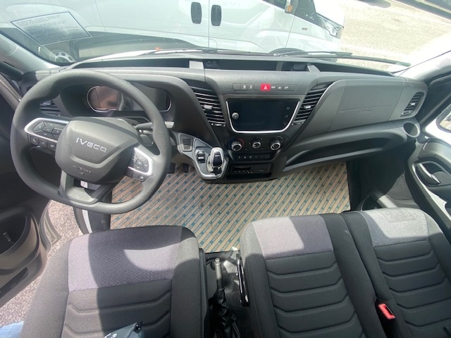 IVECO DAILY 60C18HA8 – AUTOMAT - 3