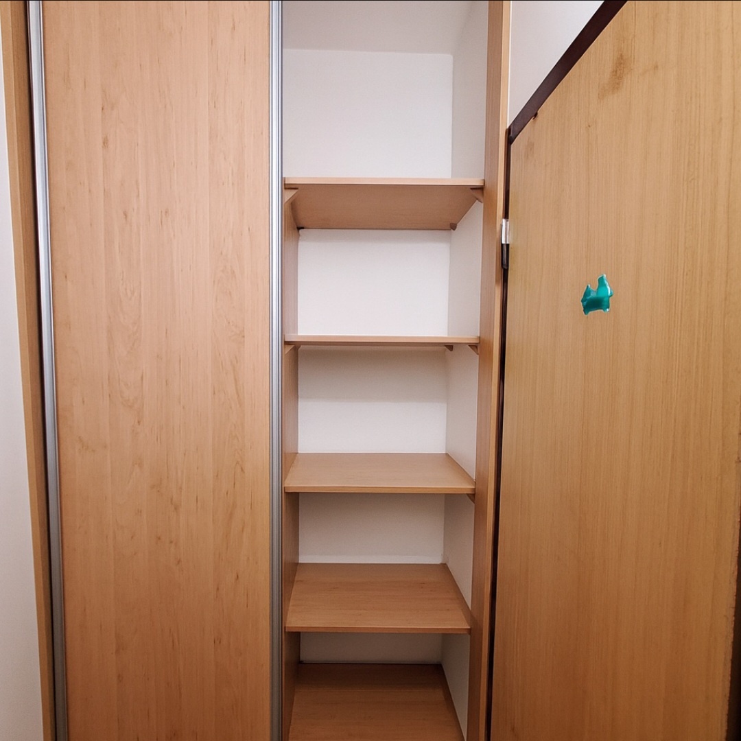 Rolldoor dvere s poličkami - 3