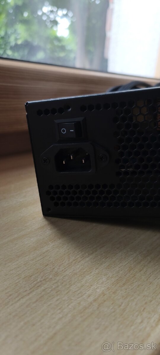 Gigabyte zdroj 650w - 3
