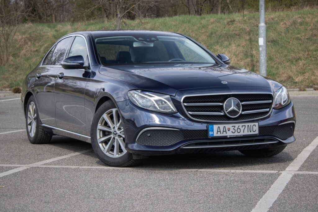Mercedes-Benz E trieda 200, 9G-Tronic - 3