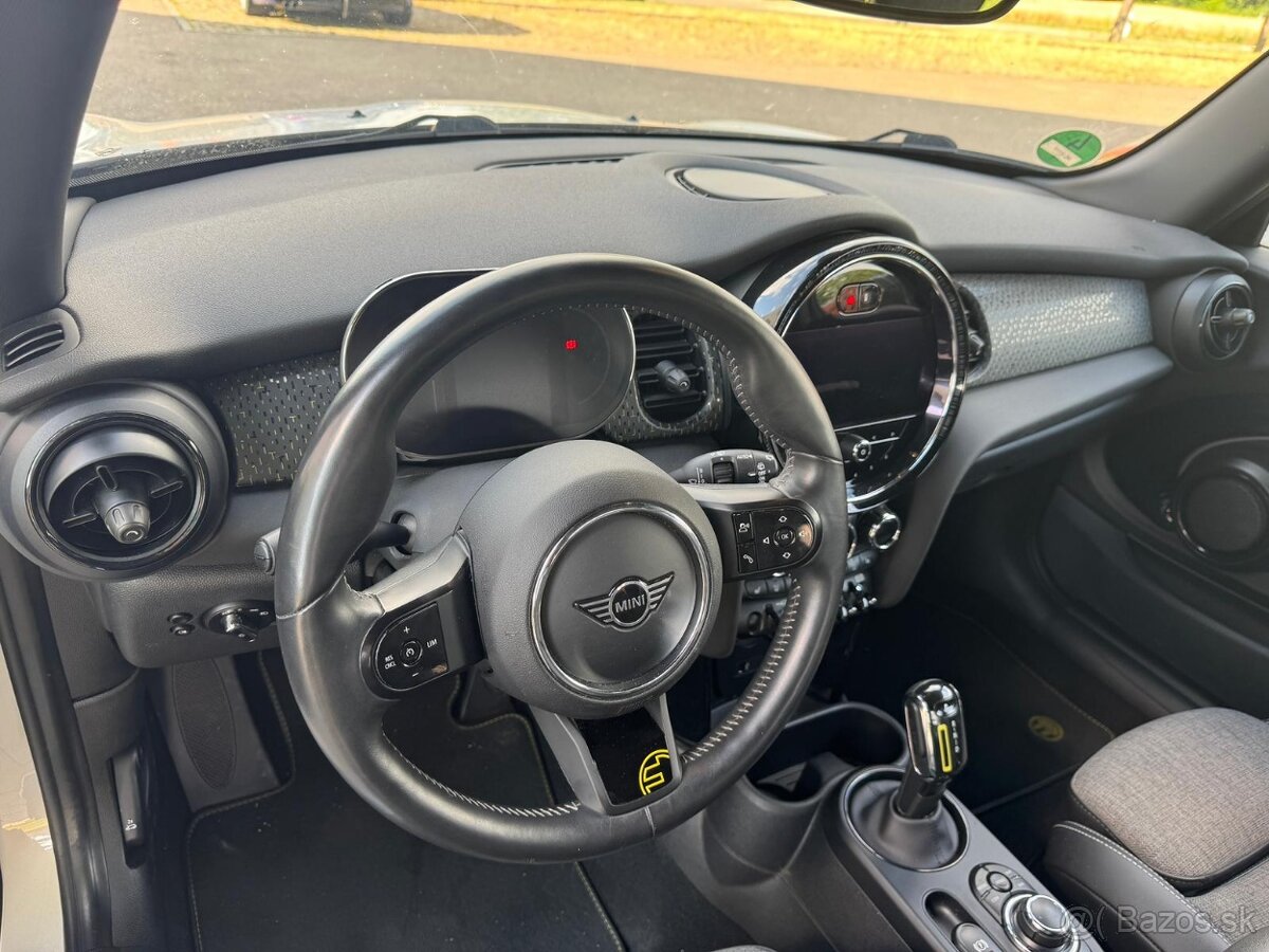 Mini Cooper S SE, 2021, SOH batérie, Kamera, Vyhr. sedadlá..