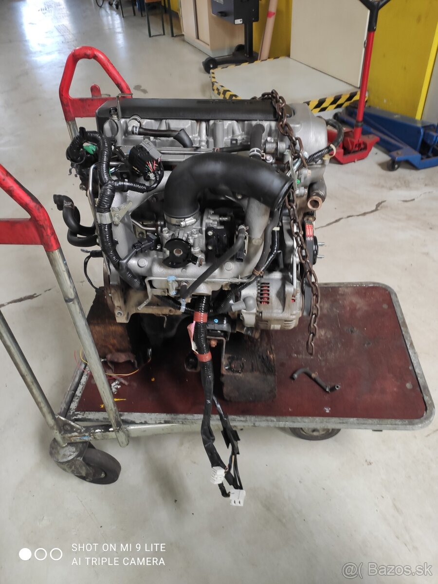Predám motor Suzuki Jimny 1,3 62,5 kw - 3