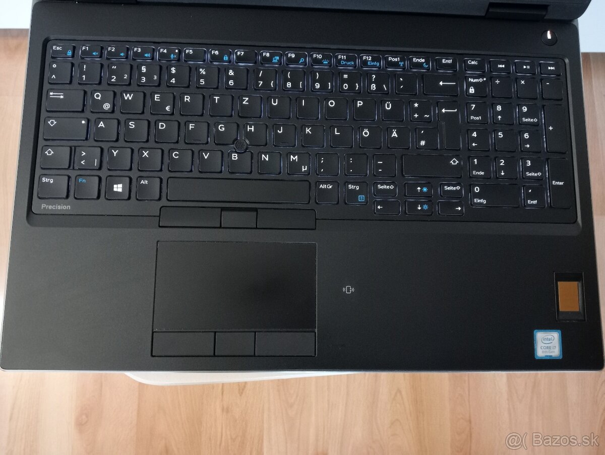 predám Dell precision 7530, 32gb ram , Intel core i7 ,ssd - 3