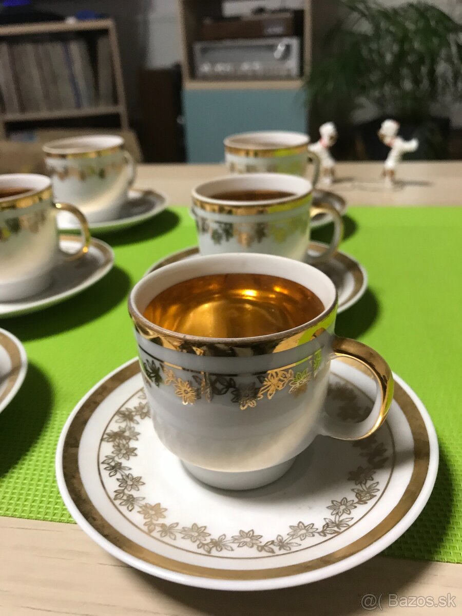 Predám šálky na kávu, zdobené zlatom. - 3