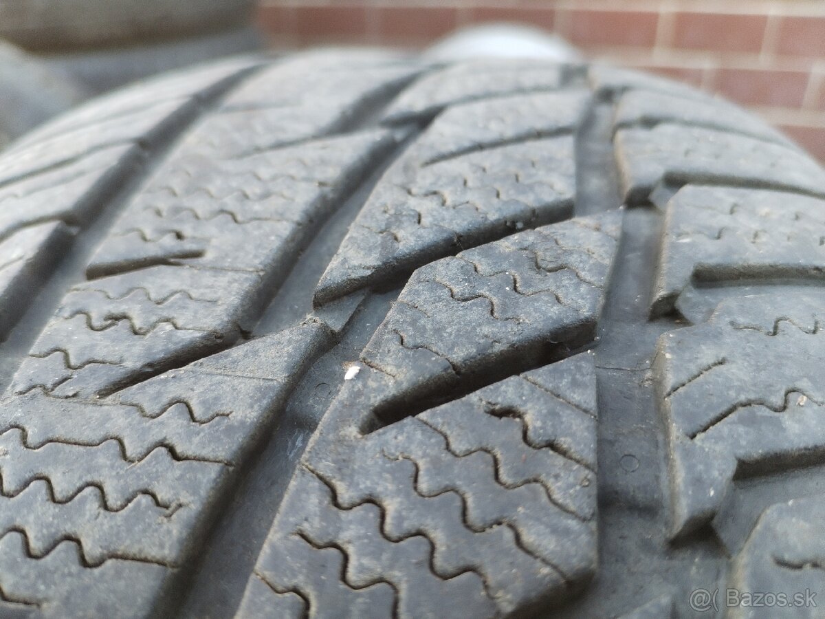 Predám r16 55/205 - 3
