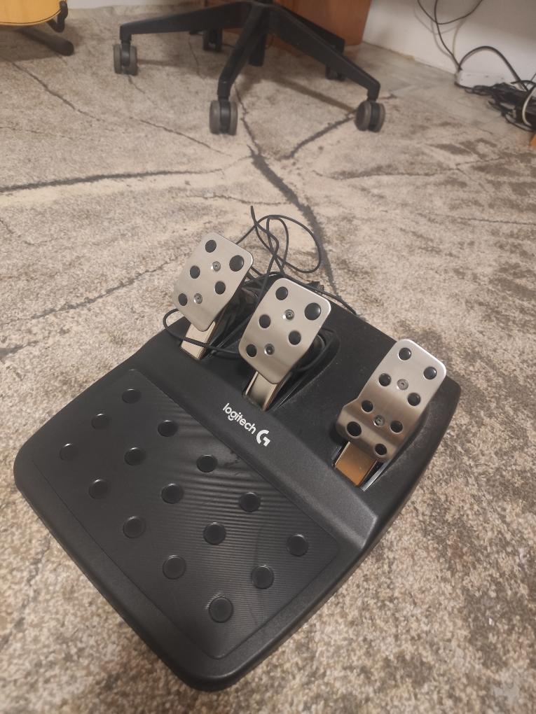 Herný volant Logitech g29 - 3