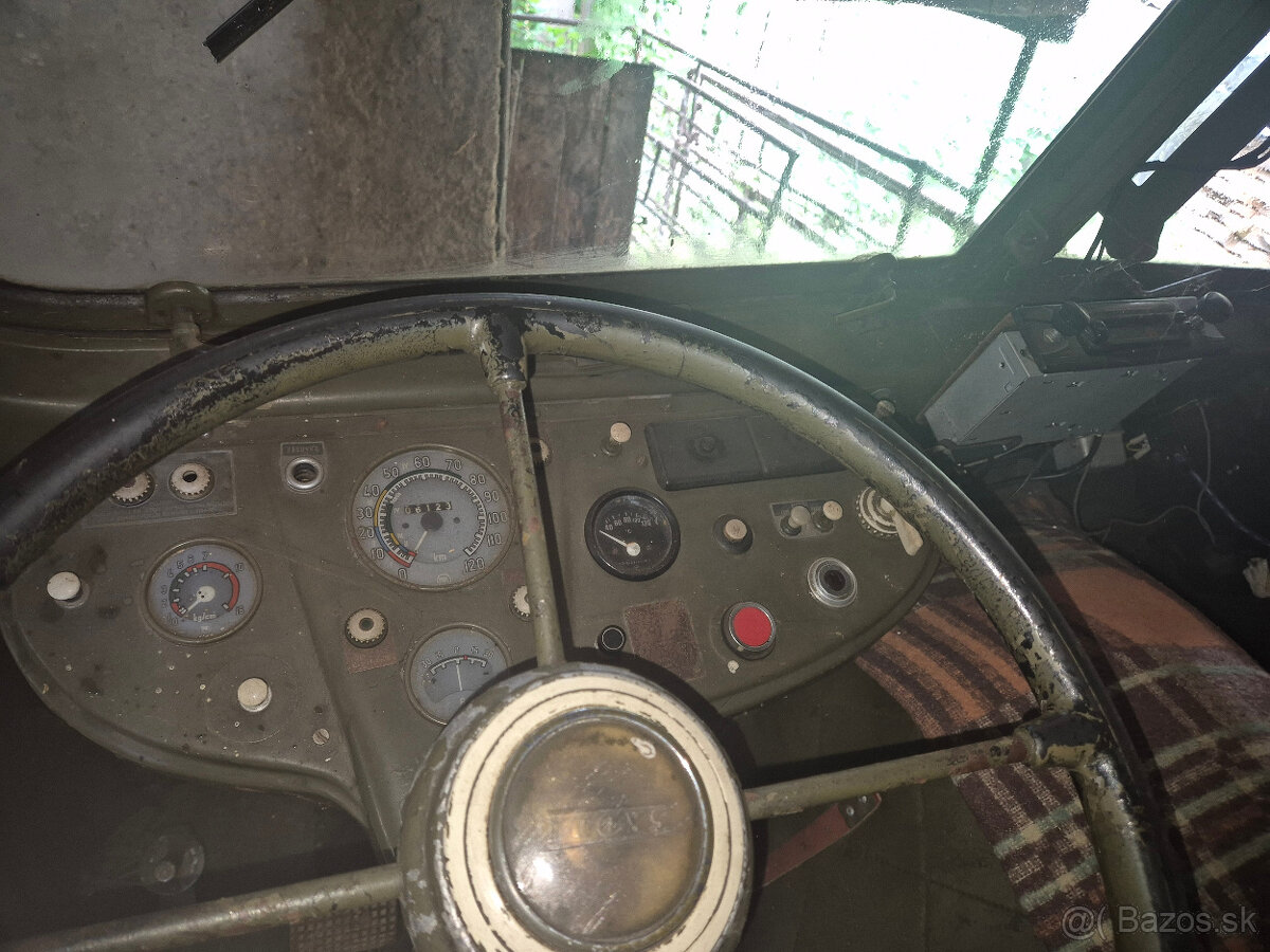 Predám Tatru 805 diesel - 3