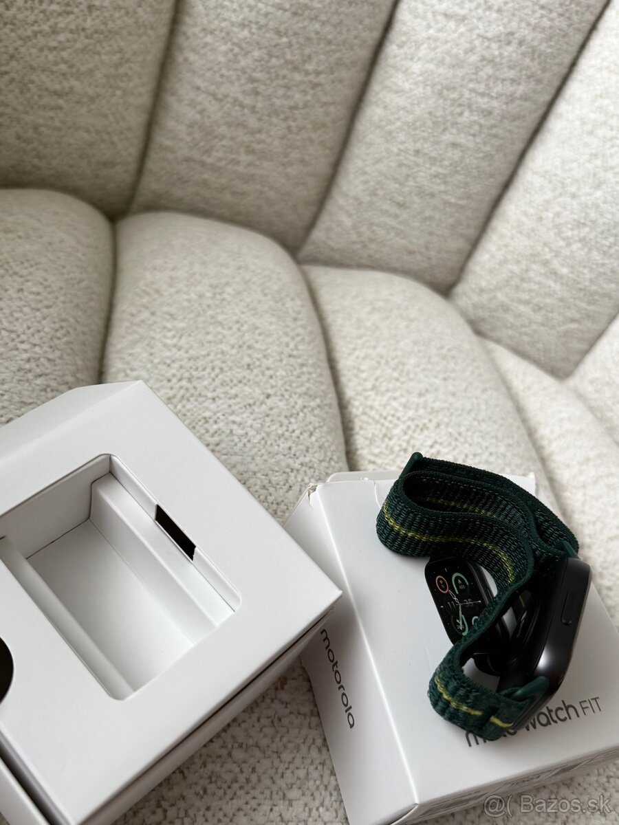 MOTOROLA MOTO WATCH FIT - 3