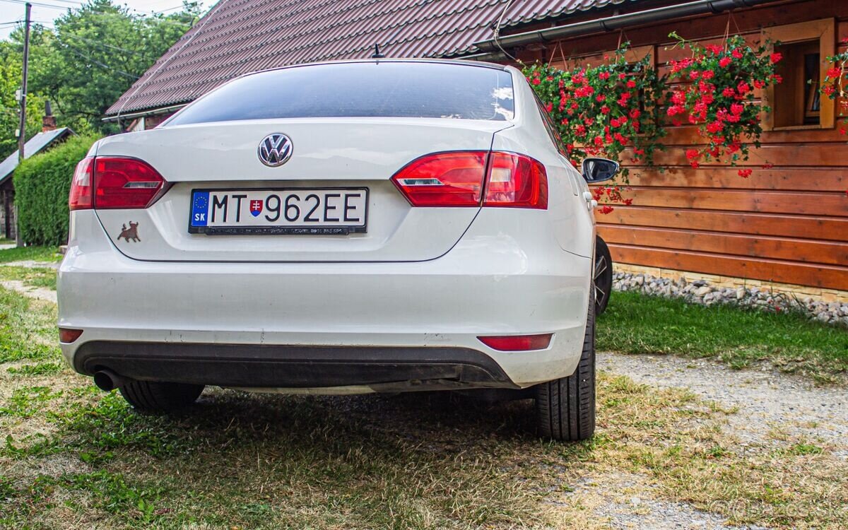 Volkswagen Jetta 1.6 TDI Comfortline - 3