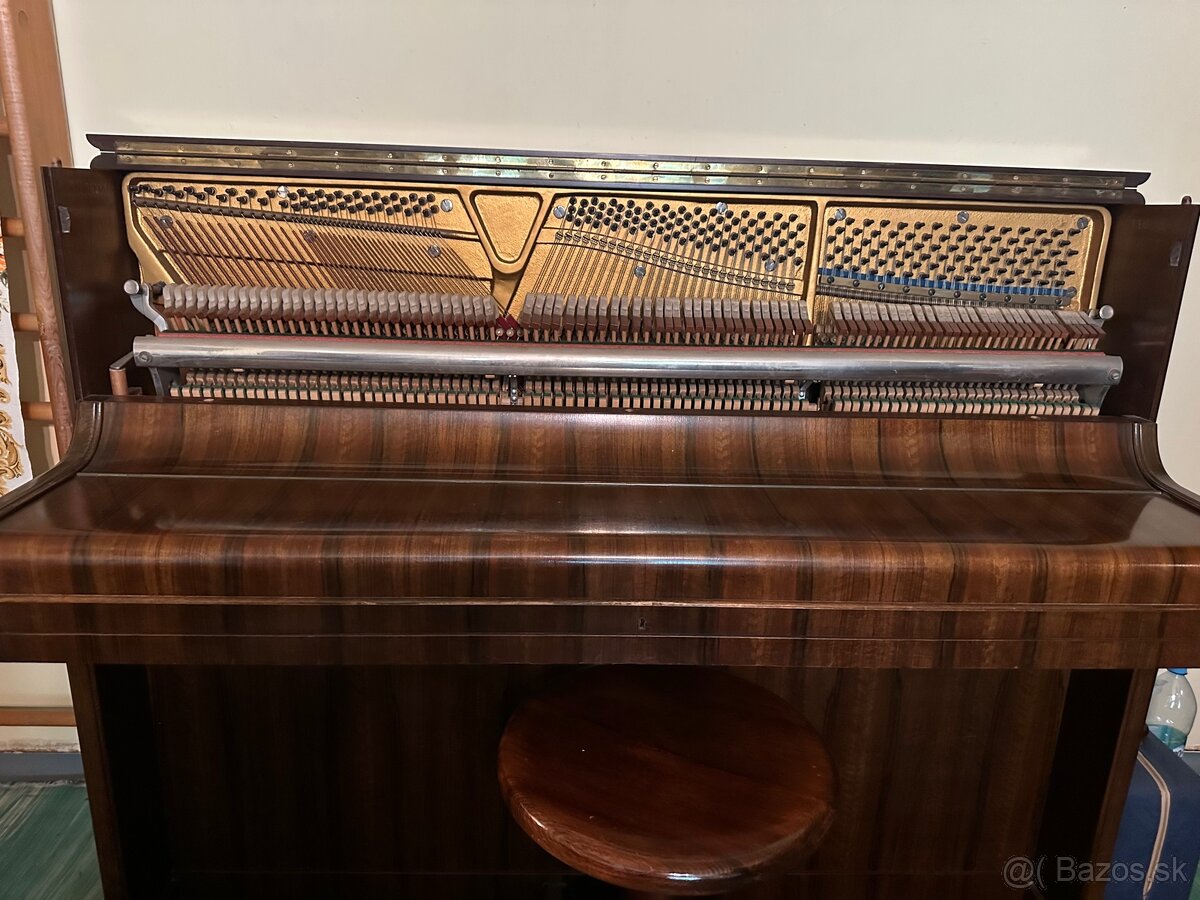 Pianino August Förster (r. 1941) - 3