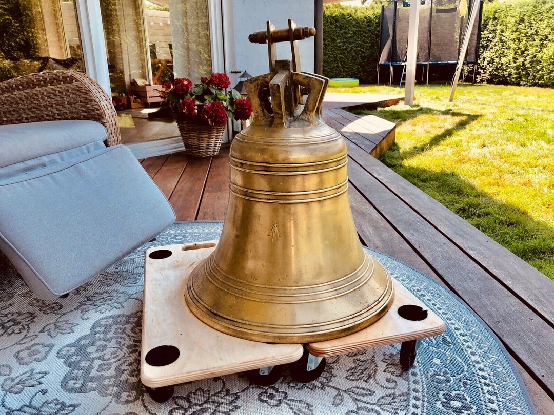 Zvon z 2. svetovej vojny – britská lietadlová loď HMS - 3