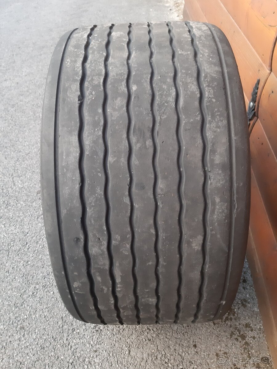 Kolesá 445 / 45 R19.5 vlečka - 3