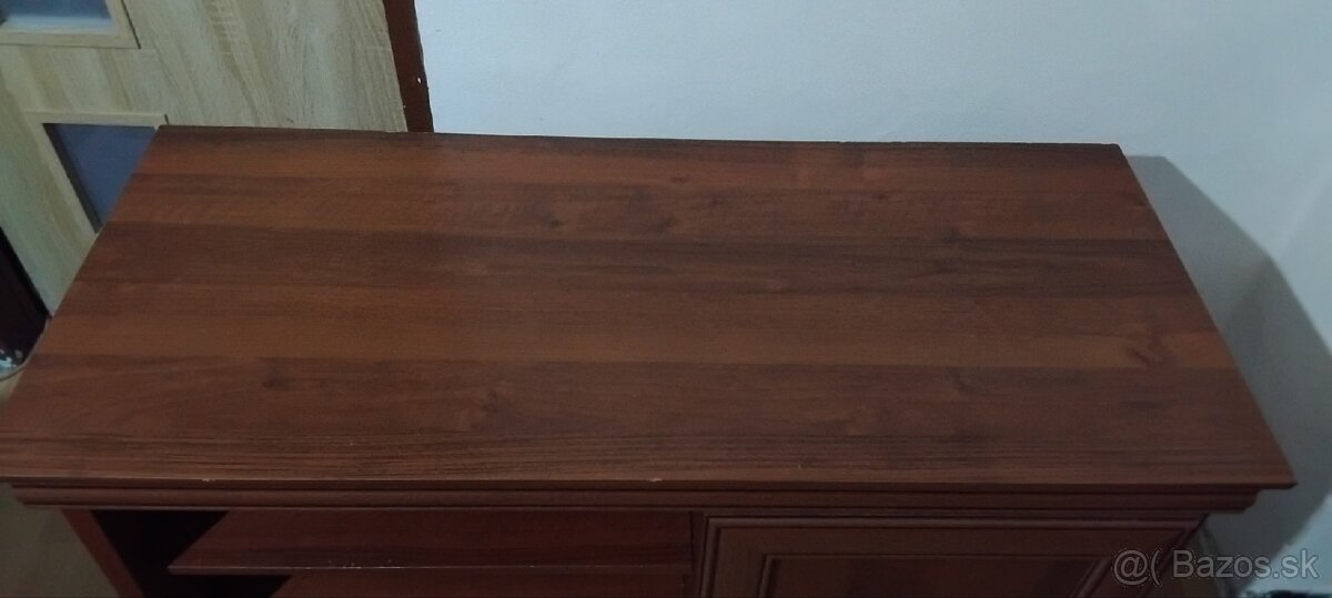 Komoda - 3