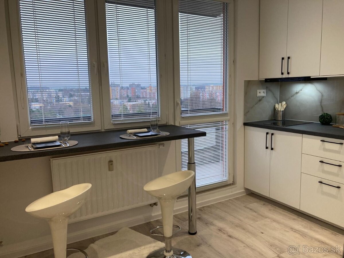 Na predaj 2-izb. byt na Chrenovej v Nitre. - 3