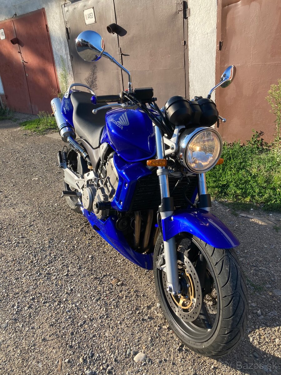 Honda Hornet 900 - 3