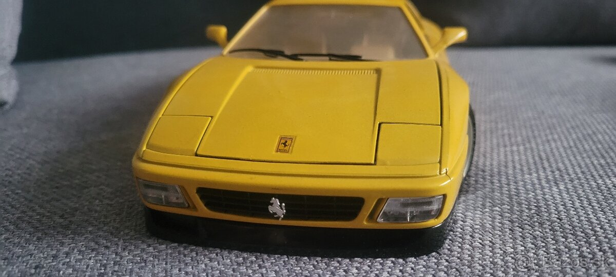 Predam modely Ferrari 1:18 Bburago - 3