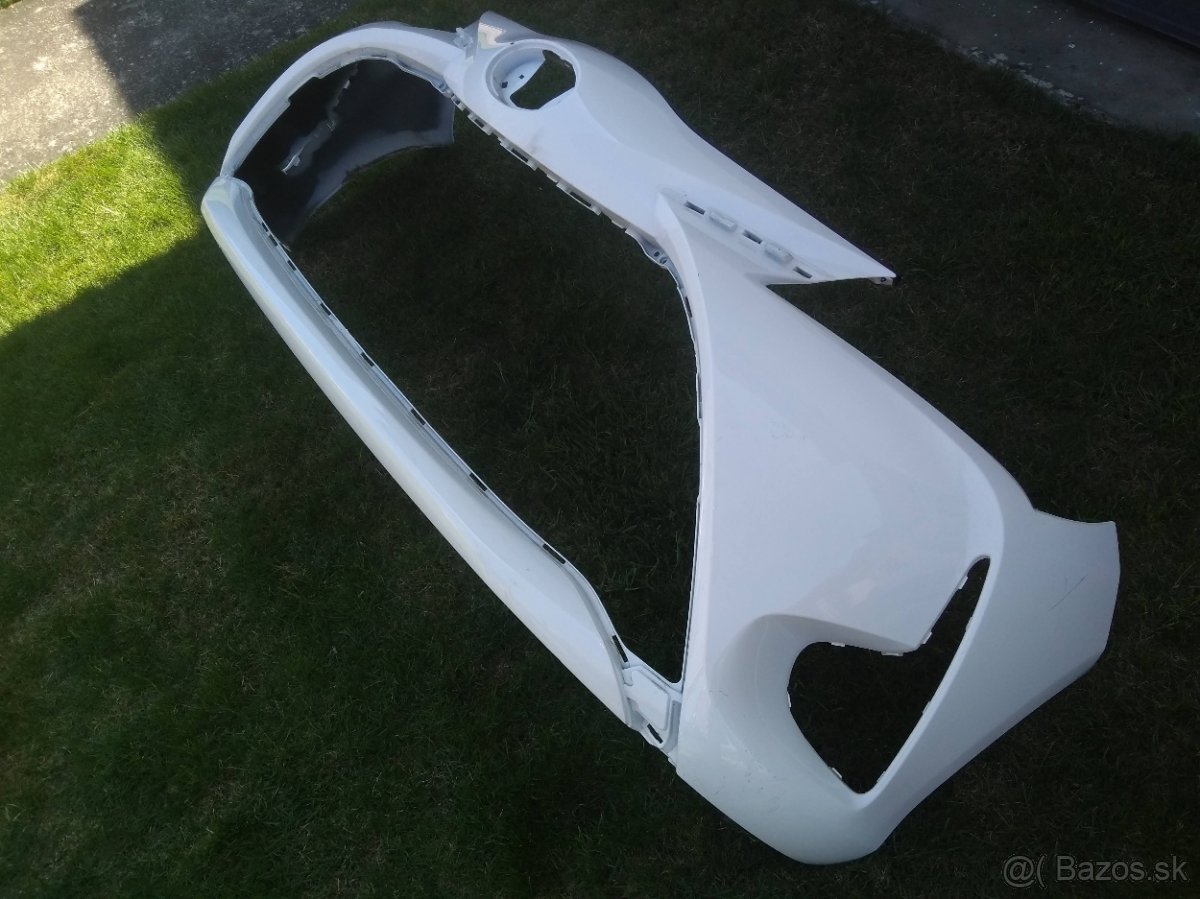 Toyota Yaris 3 III 2017 - 2020 facelift - predny naraznik - 3