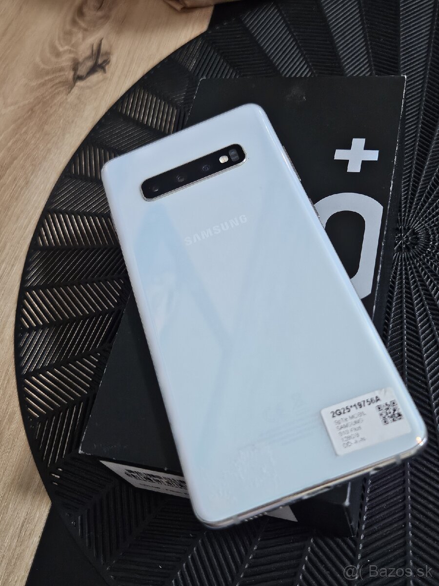 Predám Galaxy S10+ - 3