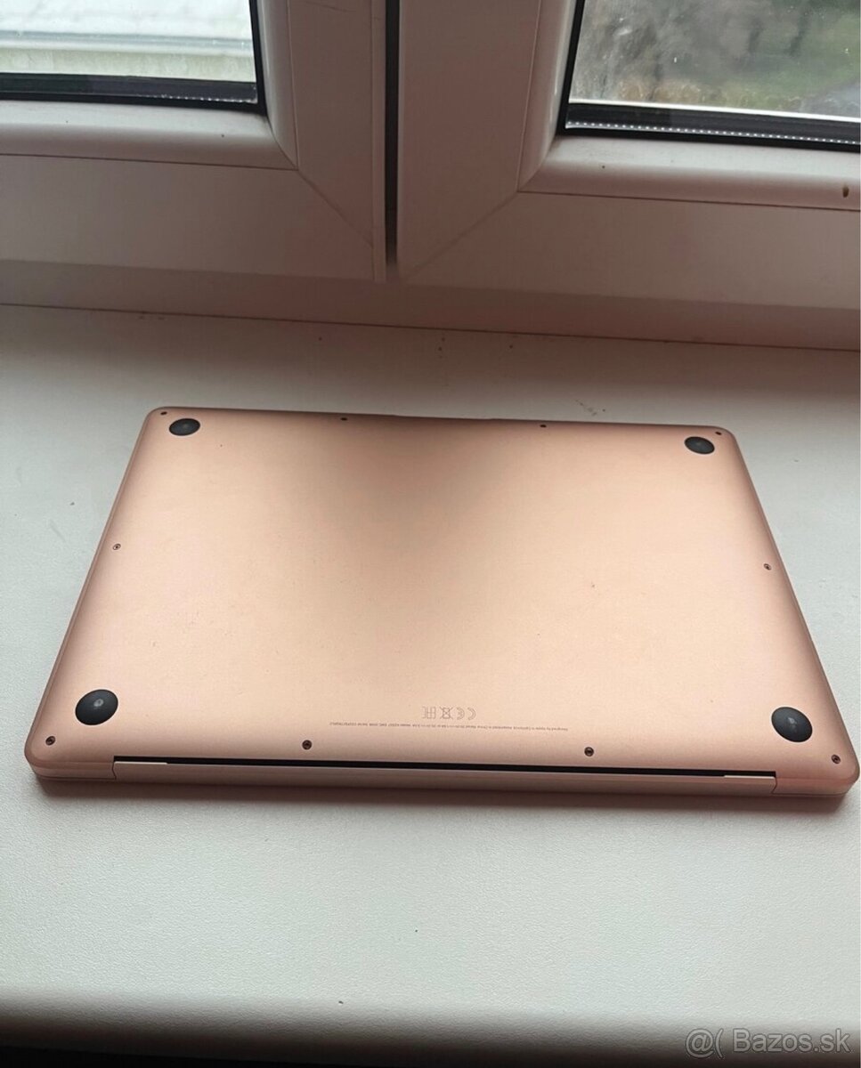 Predám MacBook Air 13 256 - 3