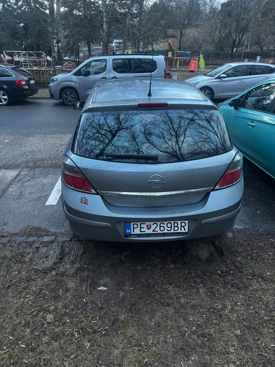 Opel Astra H - 3
