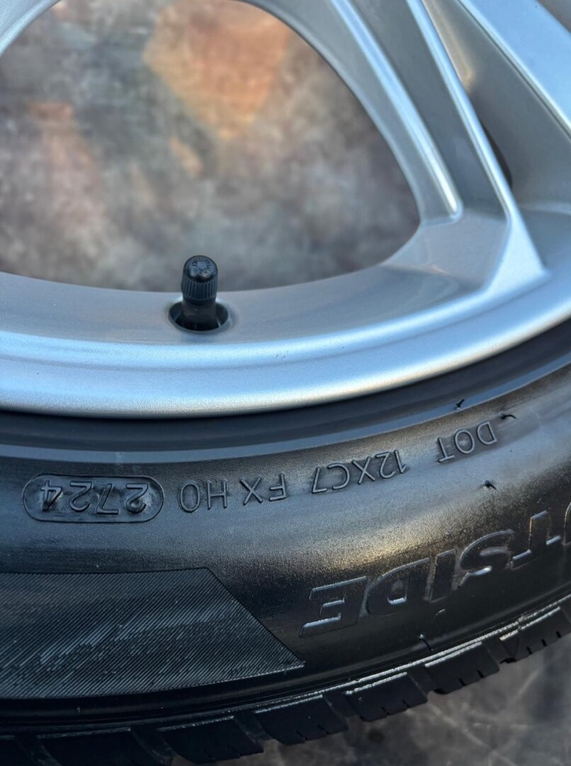 Zimní sada Audi Q8 285/45R21 113V DOT24 - 3