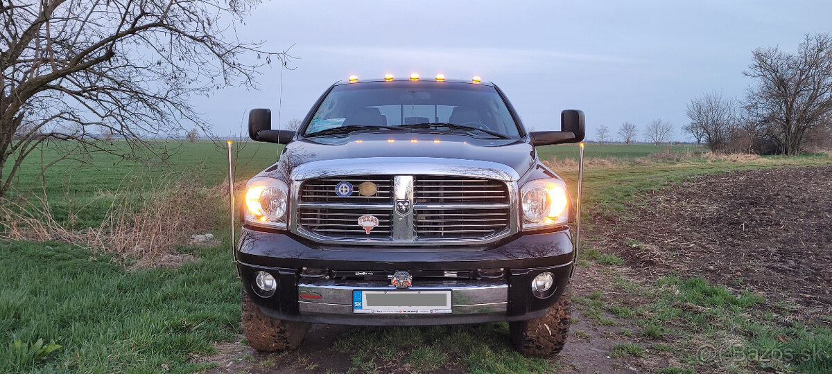 Dodge RAM 2500 MegaCab