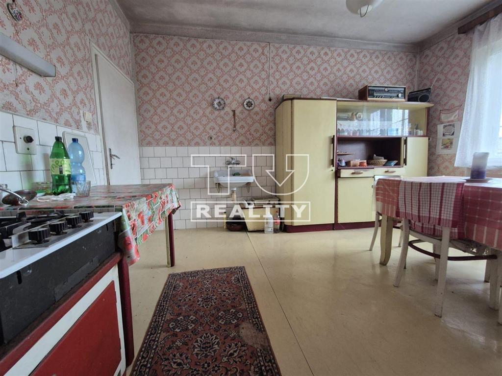 Na predaj rodinný dom v tichej lokalite - 3