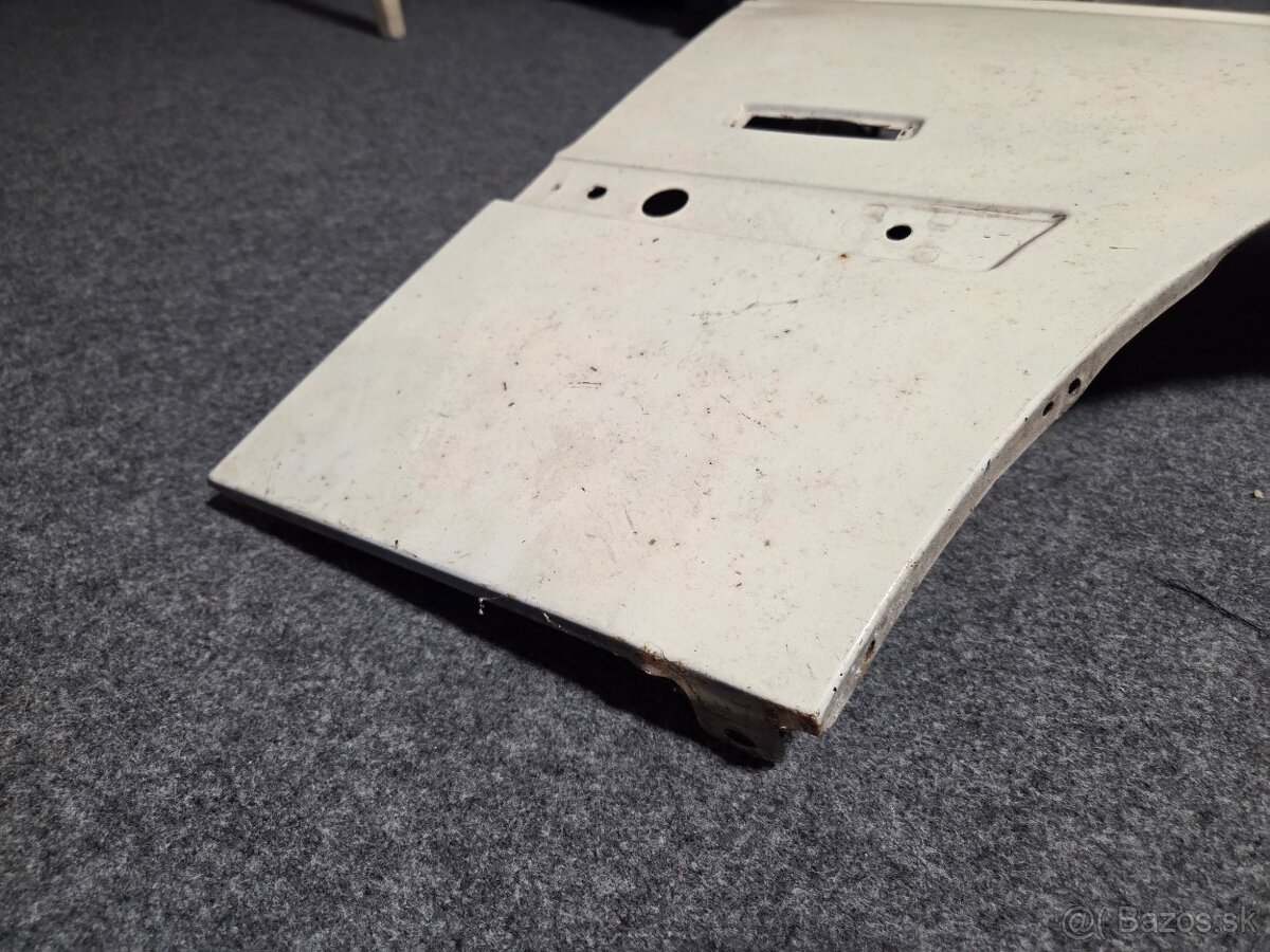 BMW E39 PRAVÝ BLATNÍK - 3