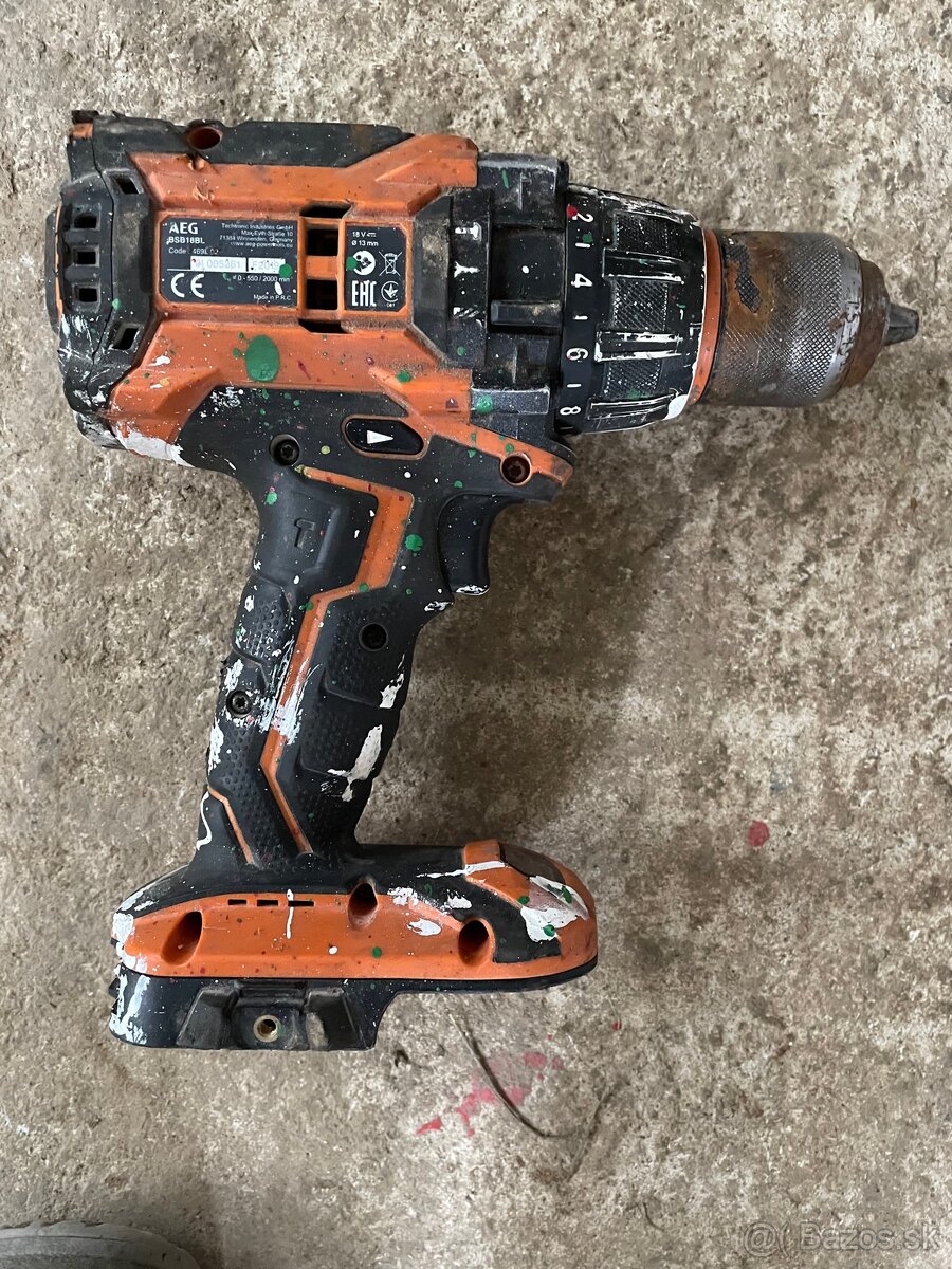 Predám nefukčný aku skrutkovač AEG - 3
