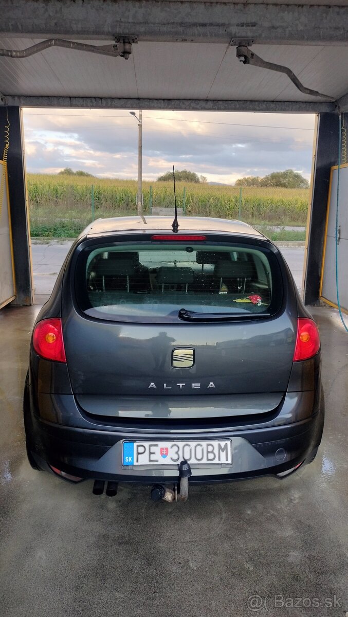 Predám Seat altea 1,4 tsi 92kw benzín - 3