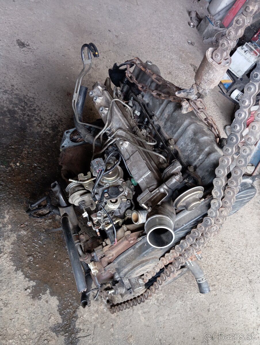 Predám motor Mazda b2500 2.5 td WL - 3