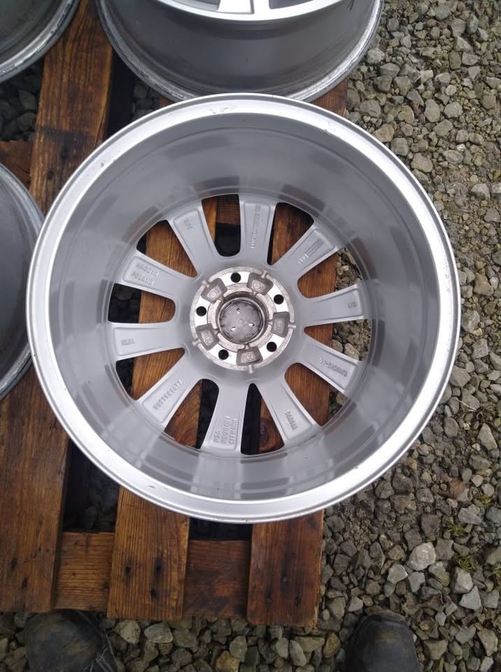 Alu Peugeot 16" originál. - 3
