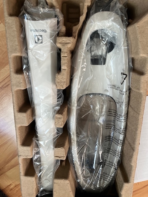 Tyčový vysávač Electrolux 300 clean nové príslušenstvo - 3