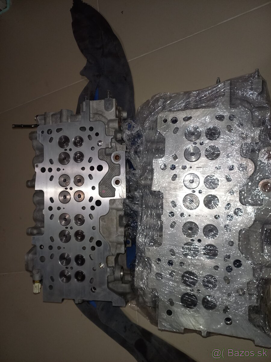 Hlava motoru mazda 2.2 sh - 3