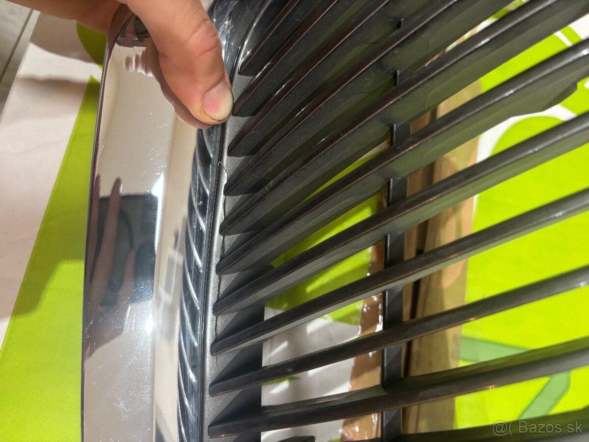 Lexus IS maska chladiča - 3