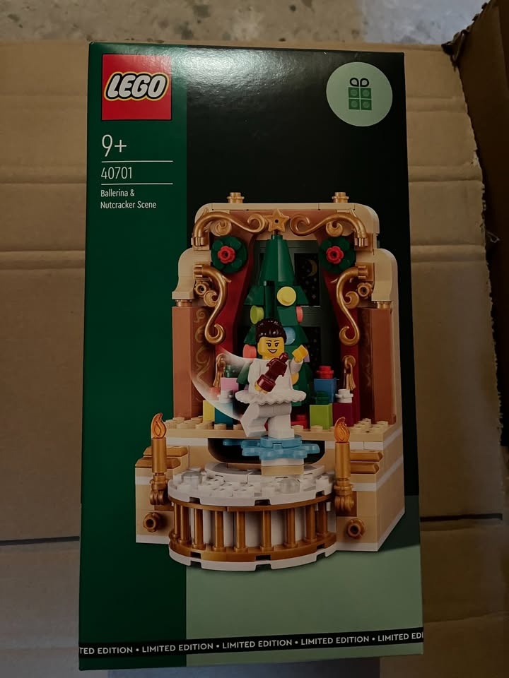 Lego - GWP - 40701 - Ballerina & Nutcracker Scene - 3
