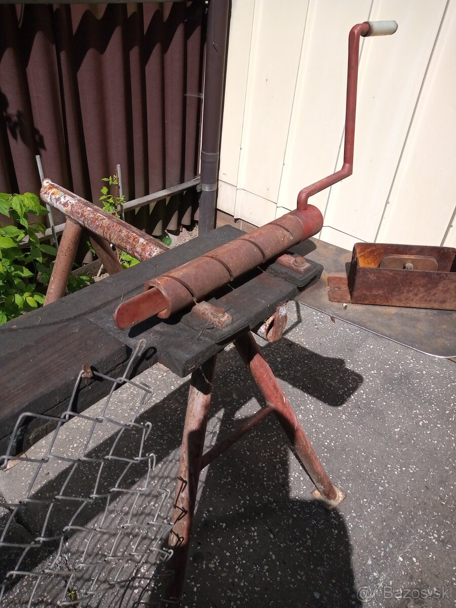 Strojček na ručnú výrobu pletiva - 3