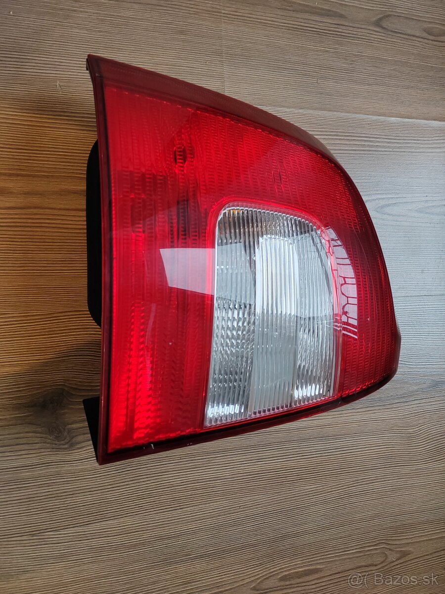 Octavia 2 combi ľavé svetlo - 3