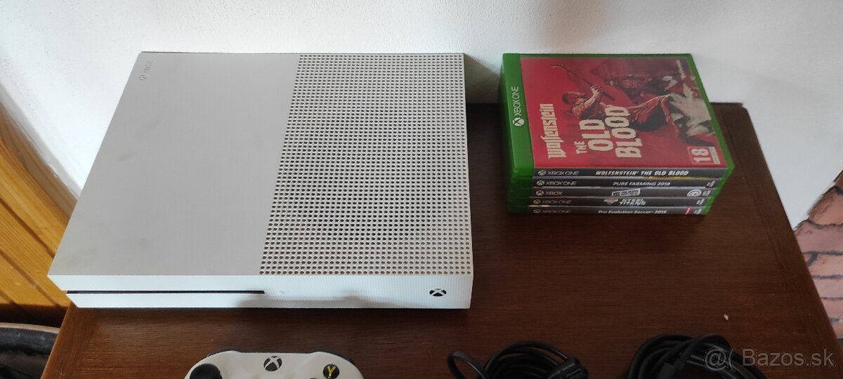 Predám Xbox one S+hry - 3