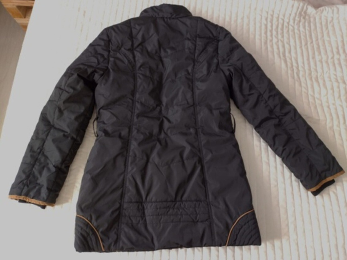 Čierna prešivana damska vetrovka značková Nature s kapucňou - 3