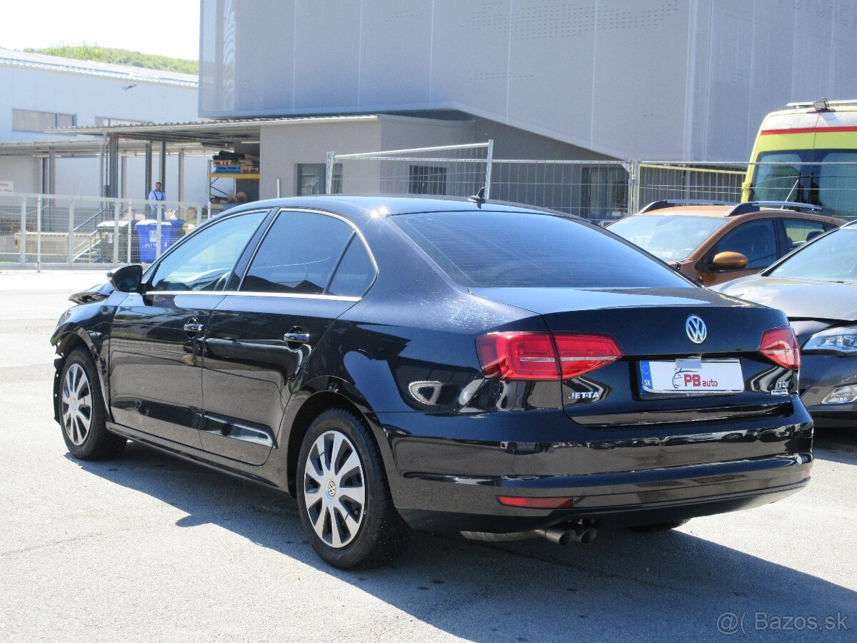 Volkswagen Jetta 2.0 TDI 150k Business Highline - 3