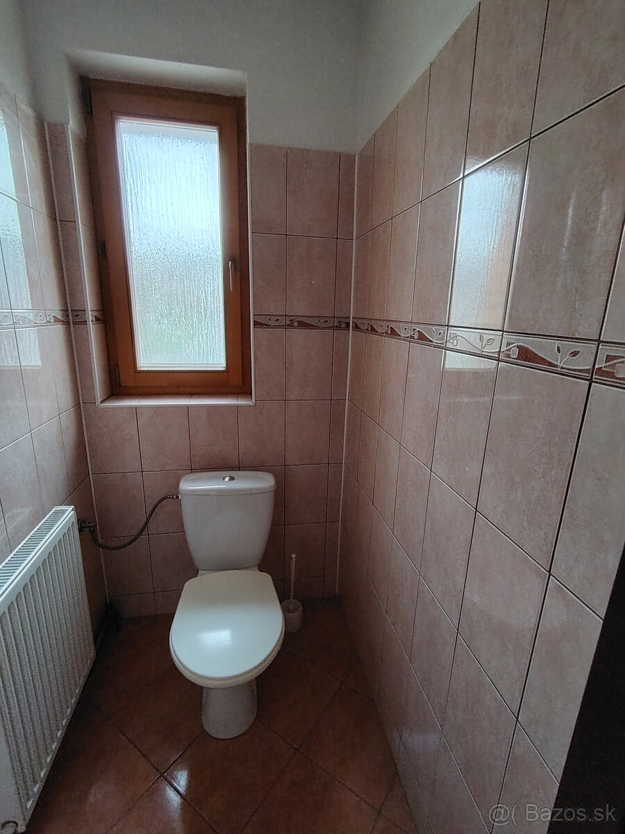 PRENÁJOM zariadenú garsónku v meste Žarnovica o výmere 24 m2 - 3